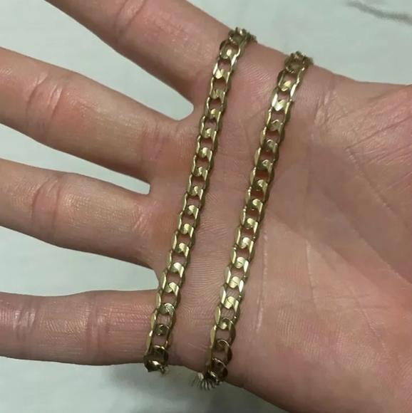 10K Gold Chain - Picture 2 of 2